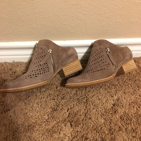 Mules - Picture 3 of 7